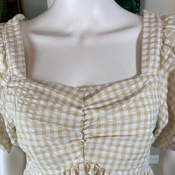 Old Navy Beige Gingham Puff Sleeve Peplum Blouse Top Seersucker Plaid Medium M - Picture 4 of 12
